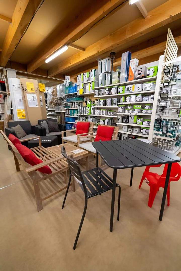 Fournitures et accessoires de quincaillerie Puyvert