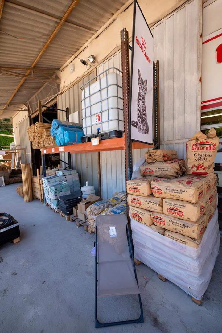 Magasin alimentation animale Puyvert