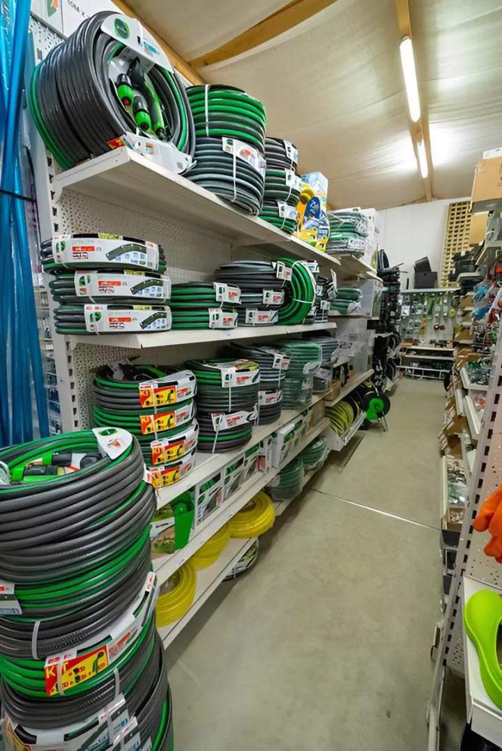 Magasin de matériel de jardinage Puyvert