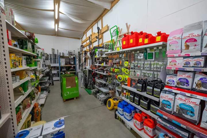 Magasin de matériel de jardinage Puyvert