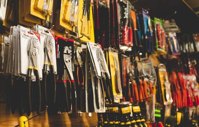 Magasin de bricolage, Rognes